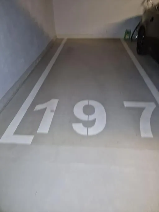 Luxury Princessa Apartment & Garage & Cable Tv Channels Warsaw
