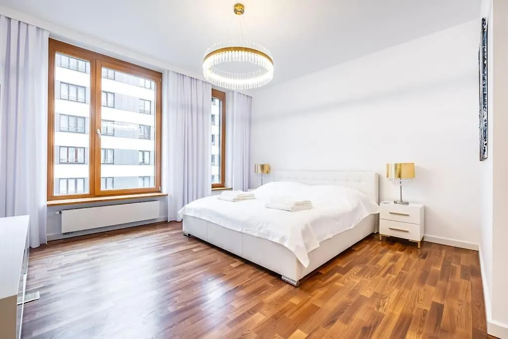 Luxury Princessa Apartment & Garage & Cable Tv Channels Warsaw 0*,