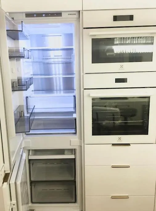 Luxury Princessa Apartment & Garage & Cable Tv Channels Warsaw