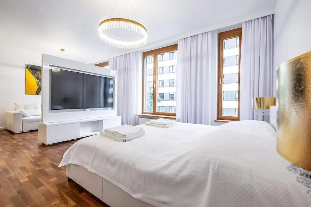Luxury Princessa Apartment & Garage & Cable Tv Channels location