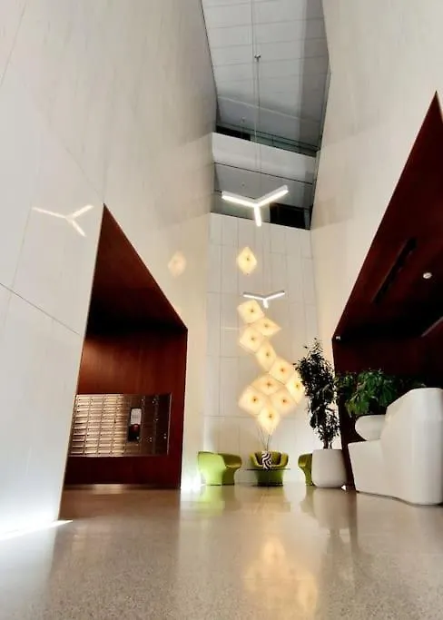Luxury Princessa Apartment & Garage & Cable Tv Channels Warsaw